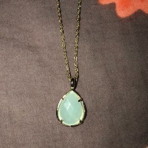 Kiri Kendra Scott necklace
